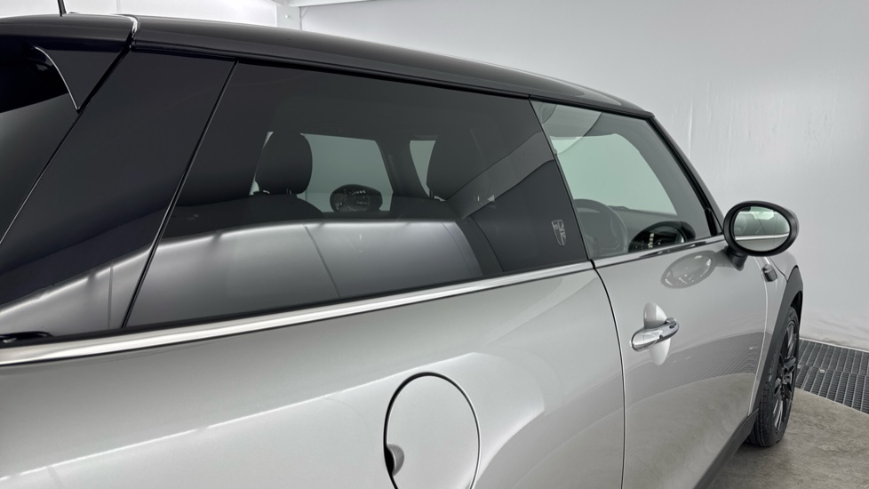 MINI Hatchback 1.5 Cooper Exclusive Premium Plus 3dr Auto Petrol Hatchback - Image 26