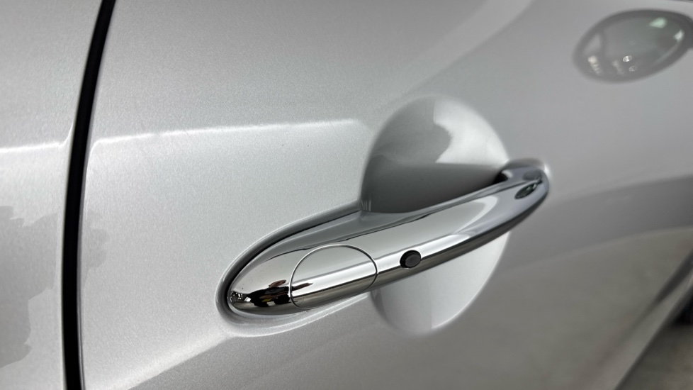 MINI Hatchback 1.5 Cooper Exclusive Premium Plus 3dr Auto Petrol Hatchback - Image 27