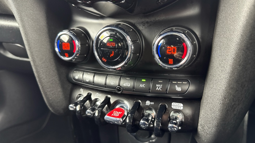 MINI Hatchback 1.5 Cooper Exclusive Premium Plus 3dr Auto Petrol Hatchback - Image 43