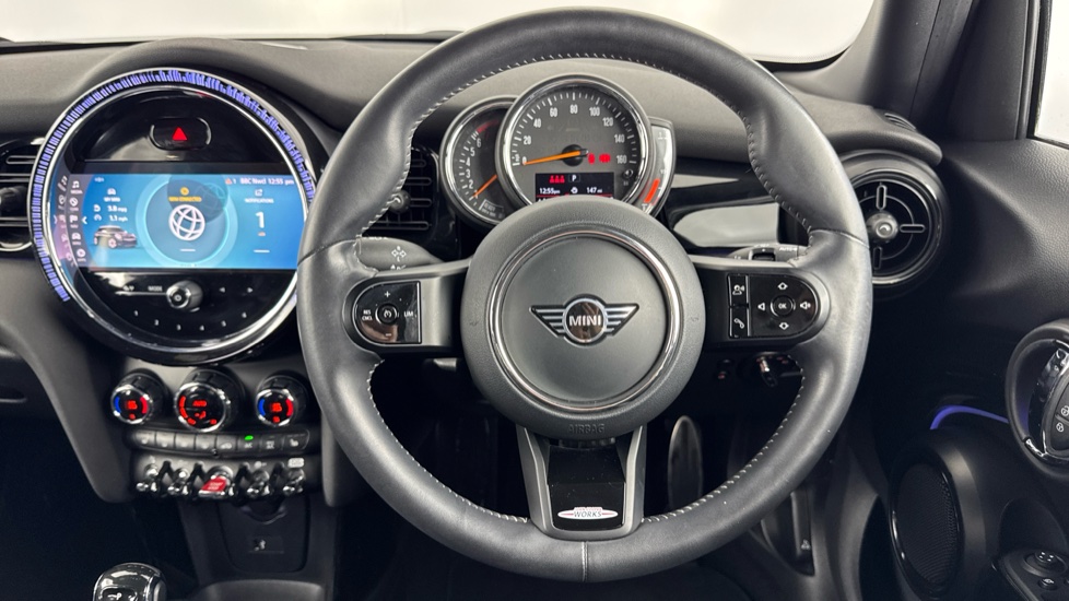 MINI Hatchback 1.5 Cooper Sport 5dr Auto [Comfort/Nav Pack] Petrol Hatchback - Image 5