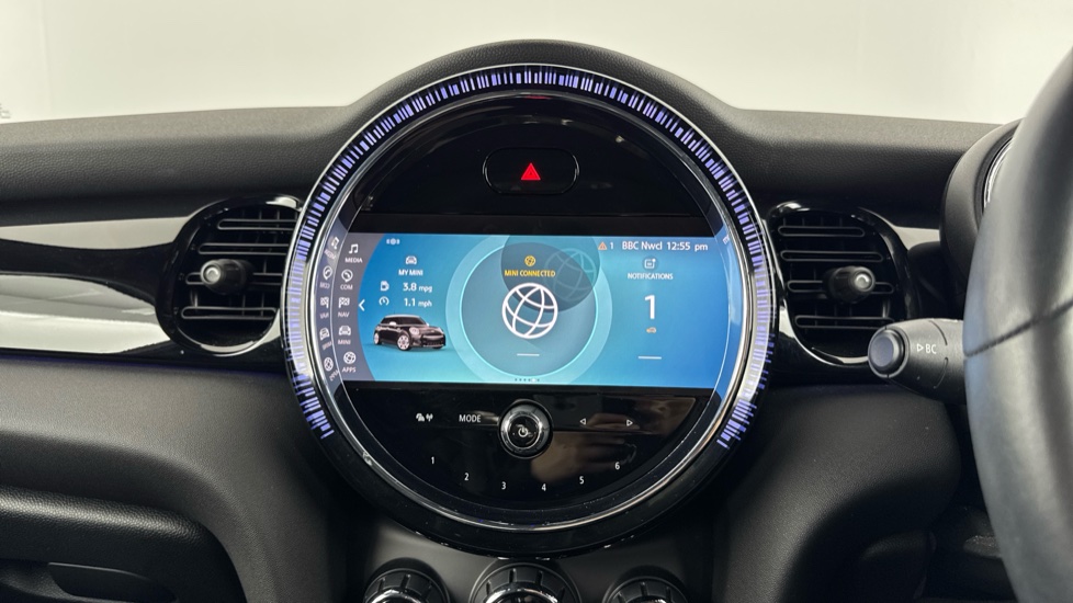 MINI Hatchback 1.5 Cooper Sport 5dr Auto [Comfort/Nav Pack] Petrol Hatchback - Image 8
