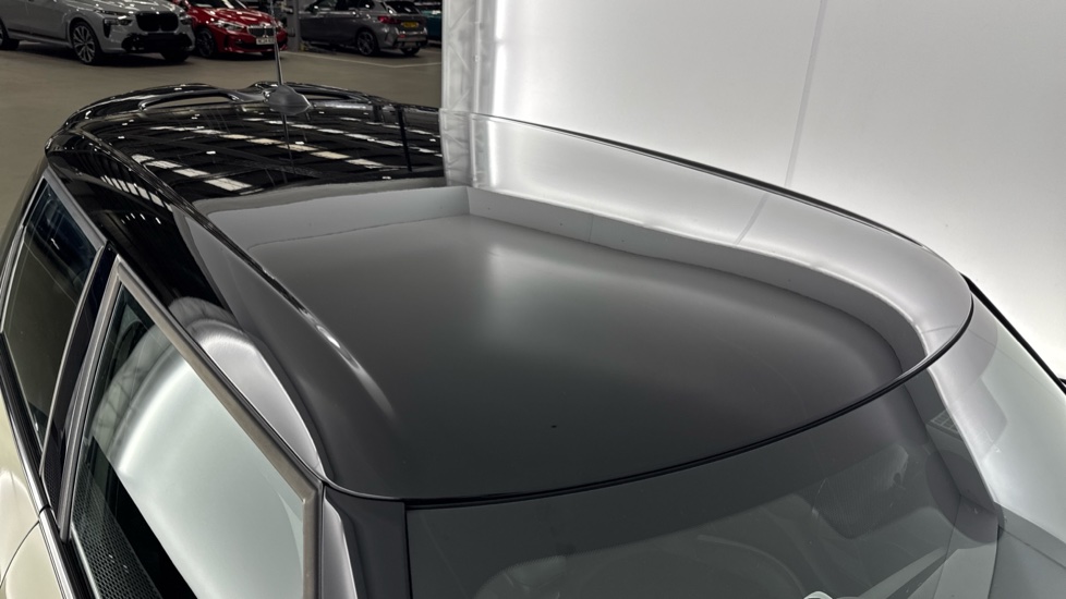 MINI Hatchback 1.5 Cooper Sport 5dr Auto [Comfort/Nav Pack] Petrol Hatchback - Image 21