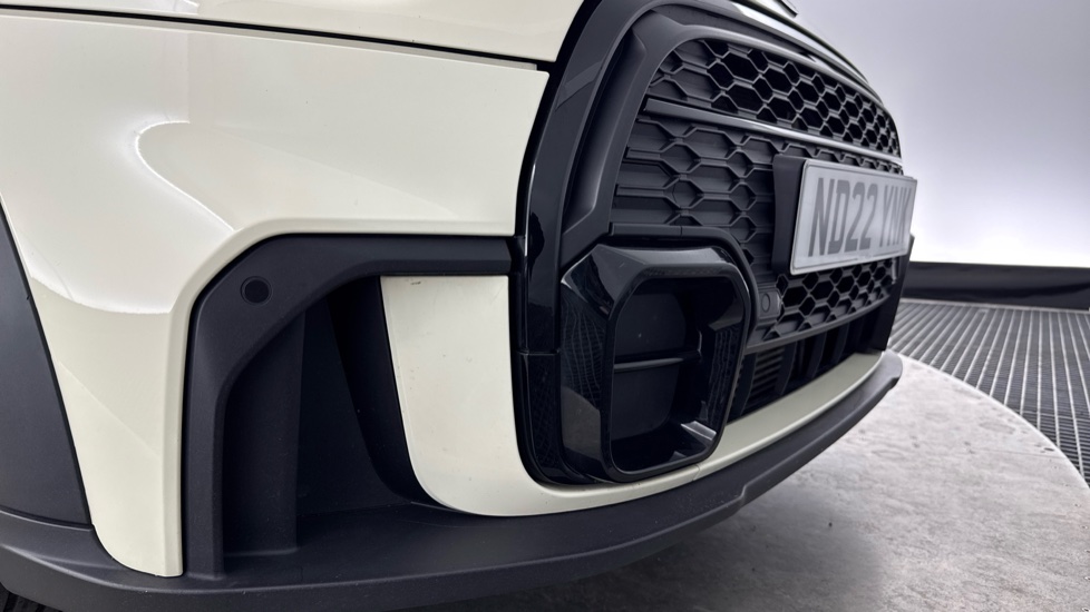 MINI Hatchback 1.5 Cooper Sport 5dr Auto [Comfort/Nav Pack] Petrol Hatchback - Image 29