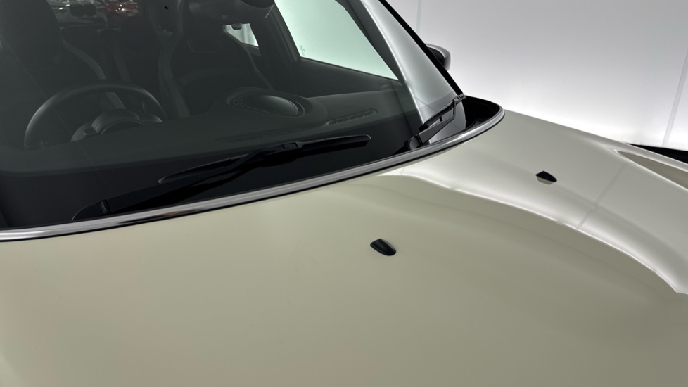 MINI Hatchback 1.5 Cooper Sport 5dr Auto [Comfort/Nav Pack] Petrol Hatchback - Image 31