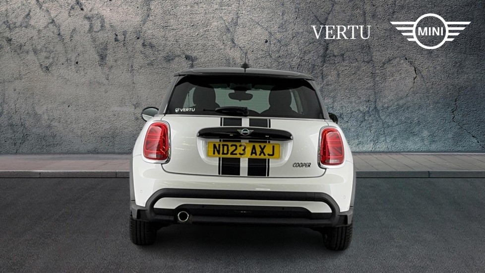 MINI Hatchback 1.5 Cooper Classic 3dr Auto [Comfort Pack] Petrol Hatchback - Image 15