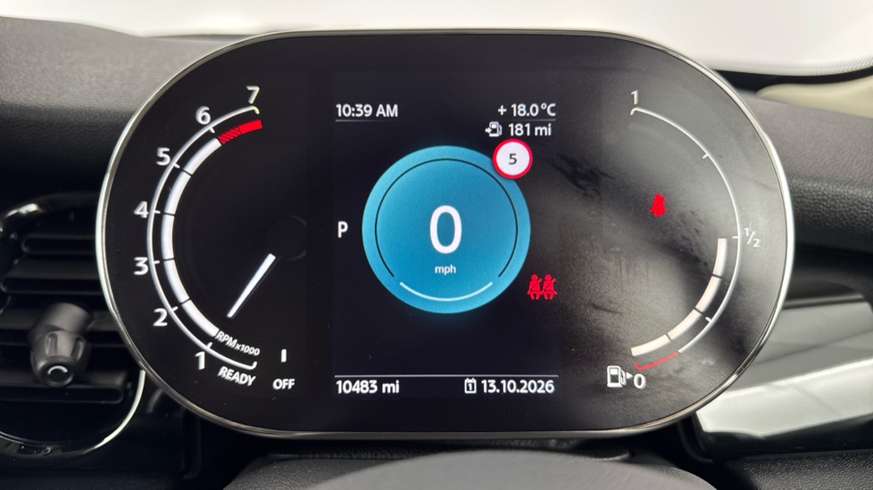 MINI Hatchback 1.5 Cooper Classic 3dr Auto [Comfort Pack] Petrol Hatchback - Image 9