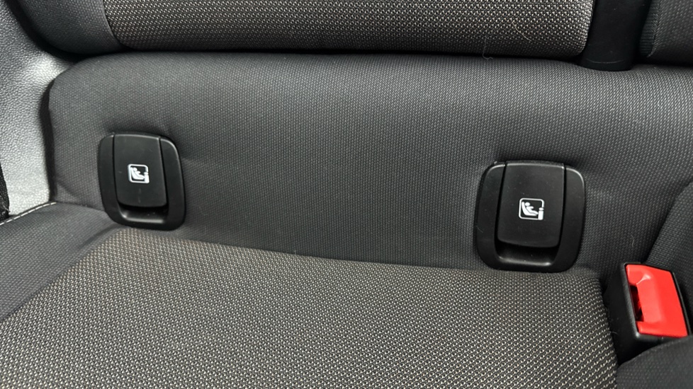 MINI Hatchback 1.5 Cooper Classic 3dr Auto [Comfort Pack] Petrol Hatchback - Image 35