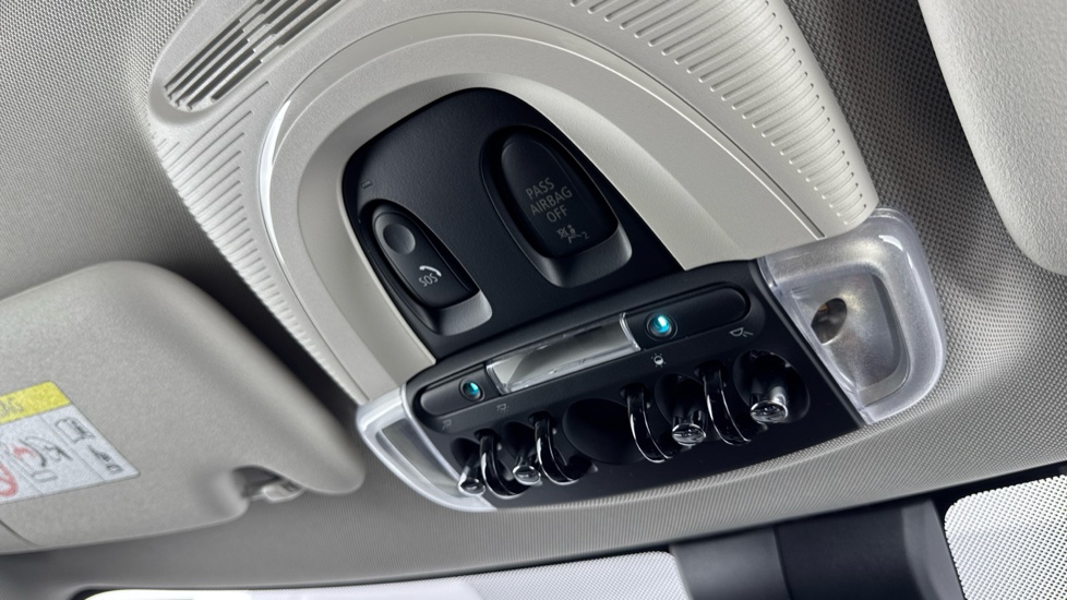MINI Hatchback 1.5 Cooper Classic 3dr Auto [Comfort Pack] Petrol Hatchback - Image 46