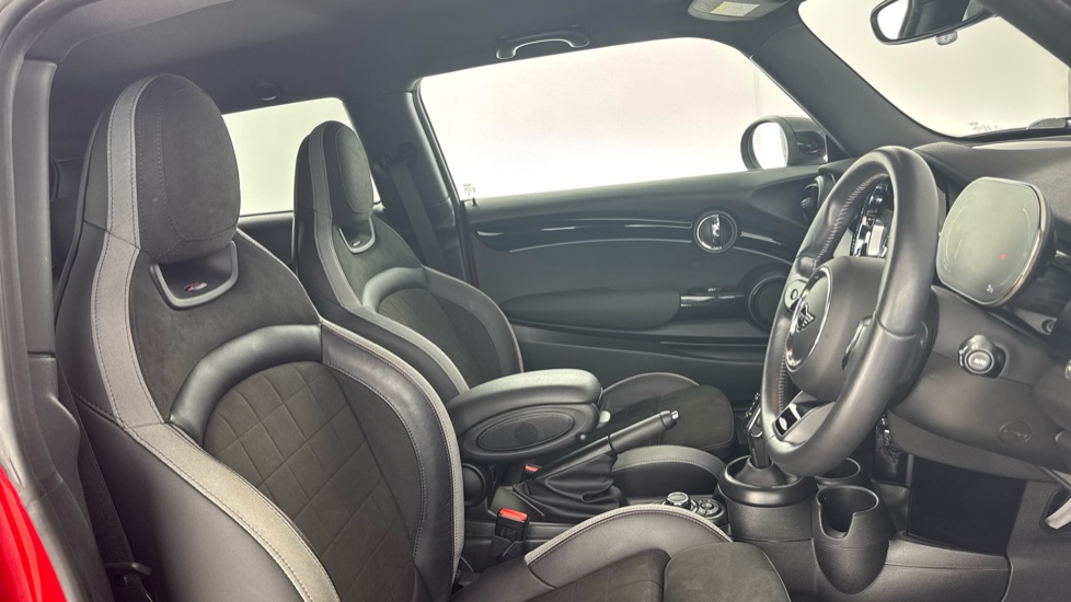 MINI Hatchback 1.5 Cooper Sport Premium 3dr Auto Petrol Hatchback - Image 11