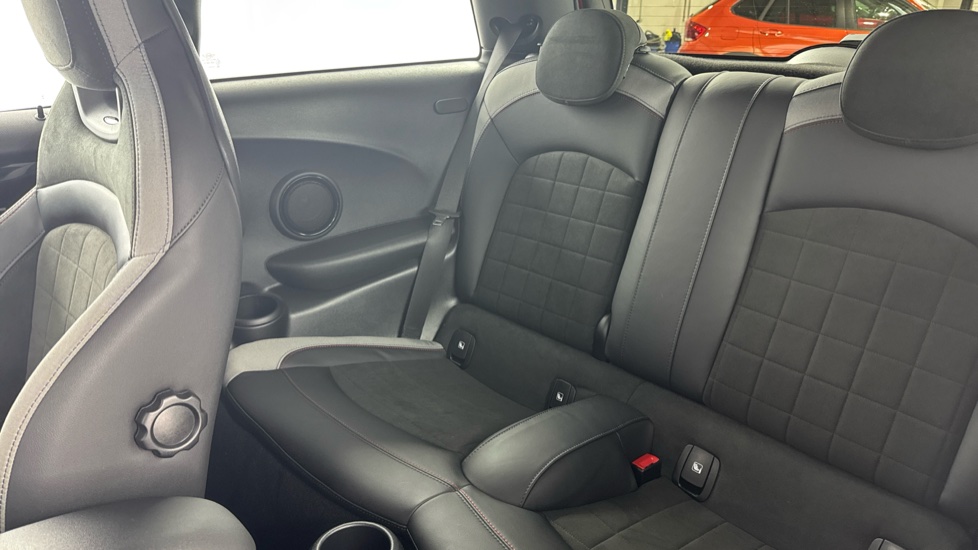 MINI Hatchback 1.5 Cooper Sport Premium 3dr Auto Petrol Hatchback - Image 12