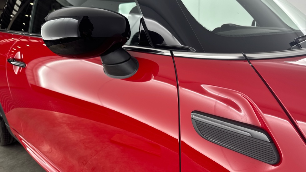 MINI Hatchback 1.5 Cooper Sport Premium 3dr Auto Petrol Hatchback - Image 23