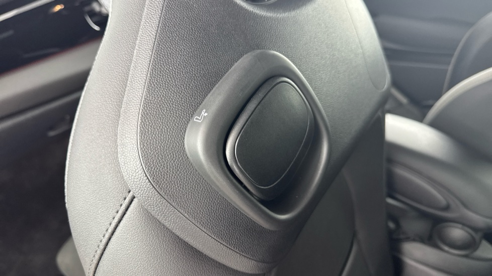 MINI Hatchback 1.5 Cooper Sport Premium 3dr Auto Petrol Hatchback - Image 48