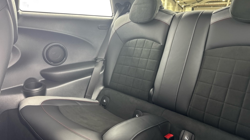 MINI Hatchback 1.5 Cooper Sport Premium 3dr Auto Petrol Hatchback - Image 49