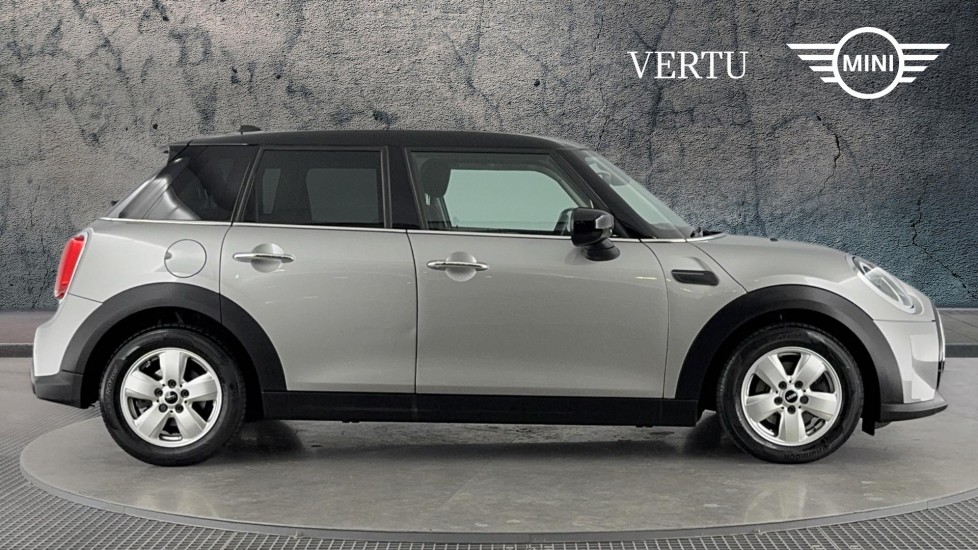 MINI Hatchback 1.5 Cooper Classic Premium 5dr Petrol Hatchback - Image 3
