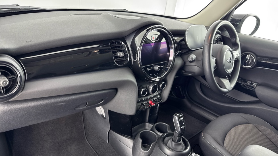 MINI Hatchback 1.5 Cooper Classic Premium 5dr Petrol Hatchback - Image 7