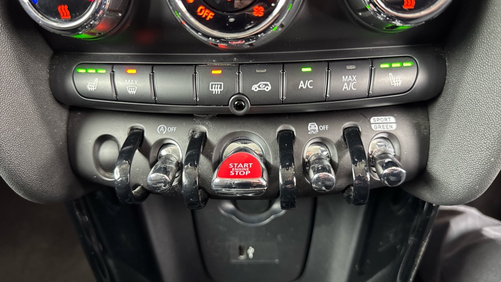 MINI Hatchback 1.5 Cooper Classic Premium 5dr Petrol Hatchback - Image 25