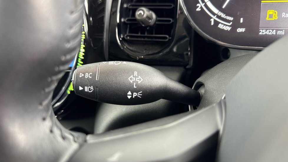 MINI Hatchback 1.5 Cooper Classic Premium 5dr Petrol Hatchback - Image 27