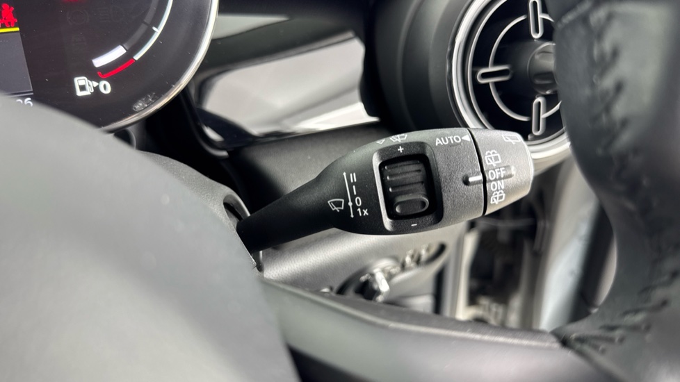 MINI Hatchback 1.5 Cooper Classic Premium 5dr Petrol Hatchback - Image 28
