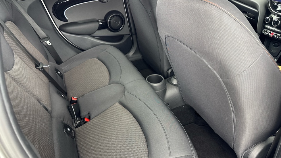 MINI Hatchback 1.5 Cooper Classic Premium 5dr Petrol Hatchback - Image 39