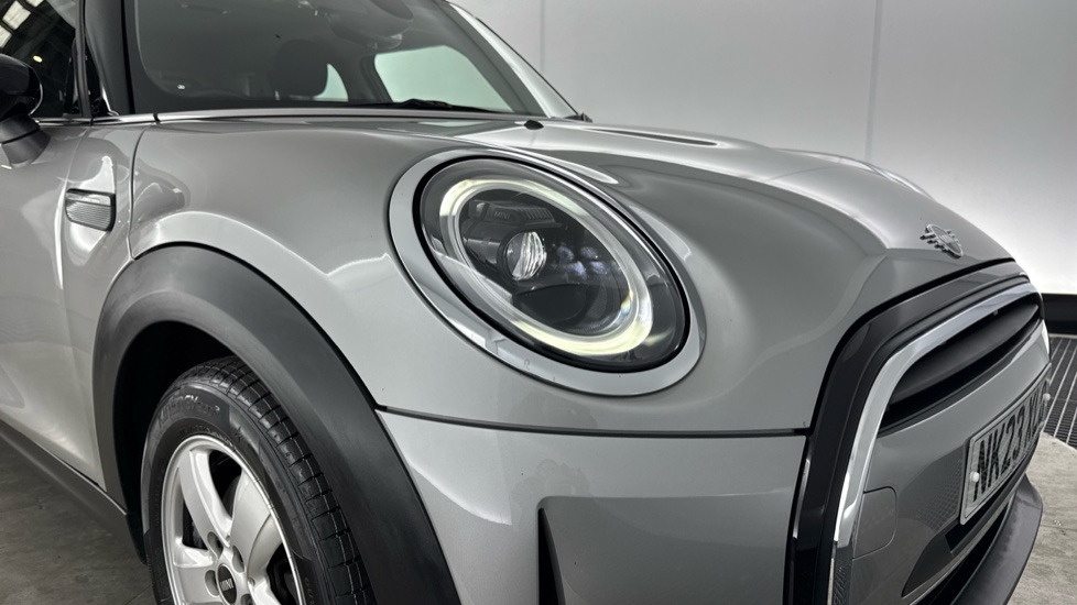 MINI Hatchback 1.5 Cooper Classic Premium 5dr Petrol Hatchback - Image 42