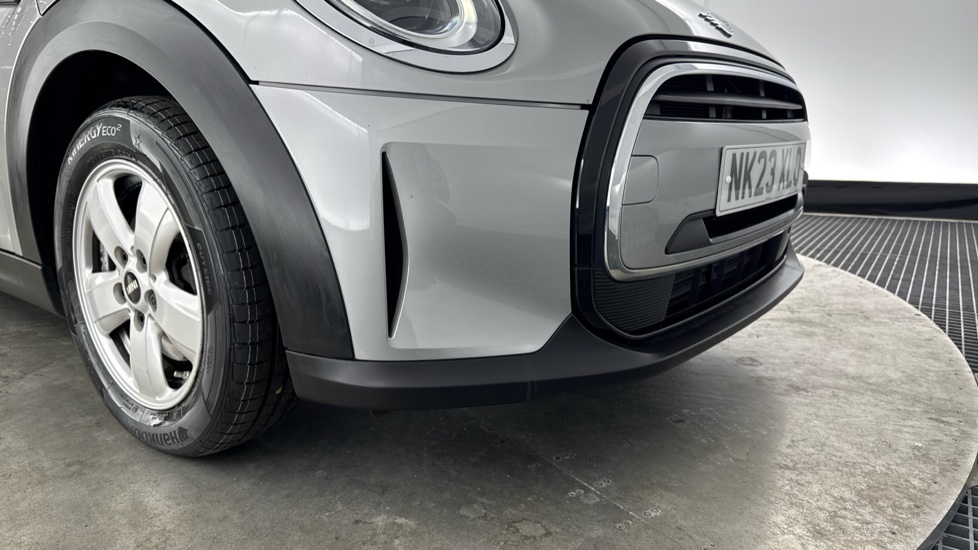 MINI Hatchback 1.5 Cooper Classic Premium 5dr Petrol Hatchback - Image 43