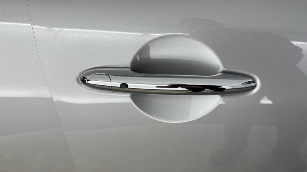 MINI Hatchback 1.5 Cooper Classic Premium 5dr Petrol Hatchback - Image 47