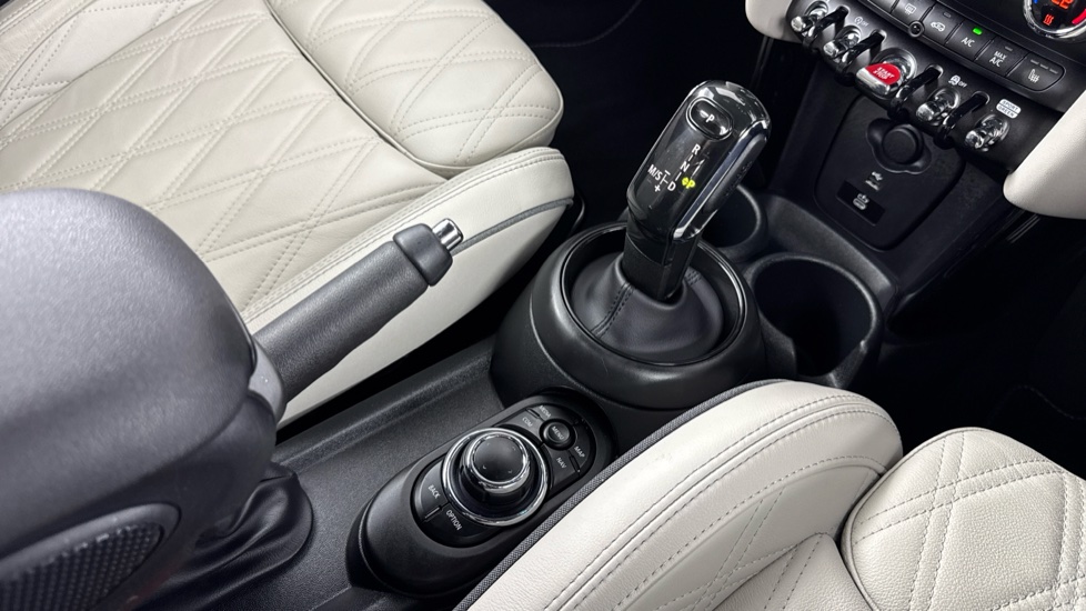 MINI Convertible 1.5 Cooper Exclusive Premium Plus 2dr Auto Petrol Convertible - Image 10