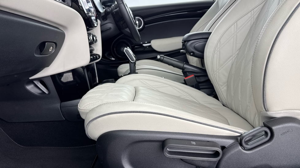 MINI Convertible 1.5 Cooper Exclusive Premium Plus 2dr Auto Petrol Convertible - Image 34