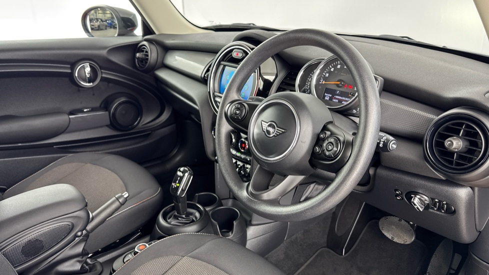 MINI Hatchback 1.5 Cooper Classic II 3dr Auto [Comfort Pack] Petrol Hatchback - Image 6
