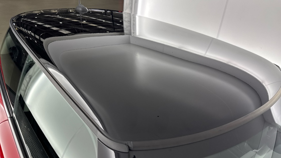 MINI Hatchback 1.5 Cooper Classic II 3dr Auto [Comfort Pack] Petrol Hatchback - Image 21