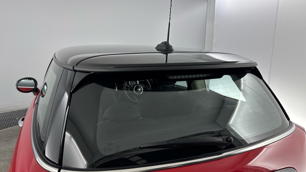 MINI Hatchback 1.5 Cooper Classic II 3dr Auto [Comfort Pack] Petrol Hatchback - Image 25