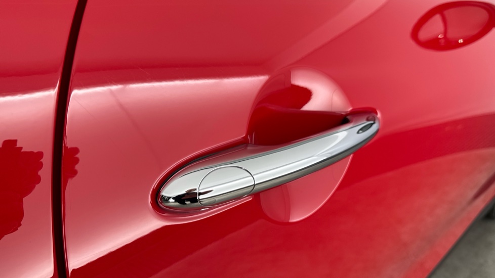 MINI Hatchback 1.5 Cooper Classic II 3dr Auto [Comfort Pack] Petrol Hatchback - Image 27
