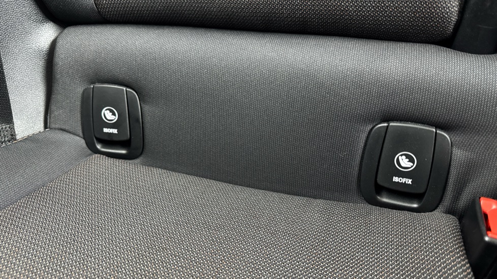 MINI Hatchback 1.5 Cooper Classic II 3dr Auto [Comfort Pack] Petrol Hatchback - Image 35