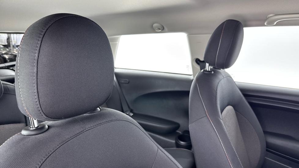 MINI Hatchback 1.5 Cooper Classic II 3dr Auto [Comfort Pack] Petrol Hatchback - Image 40