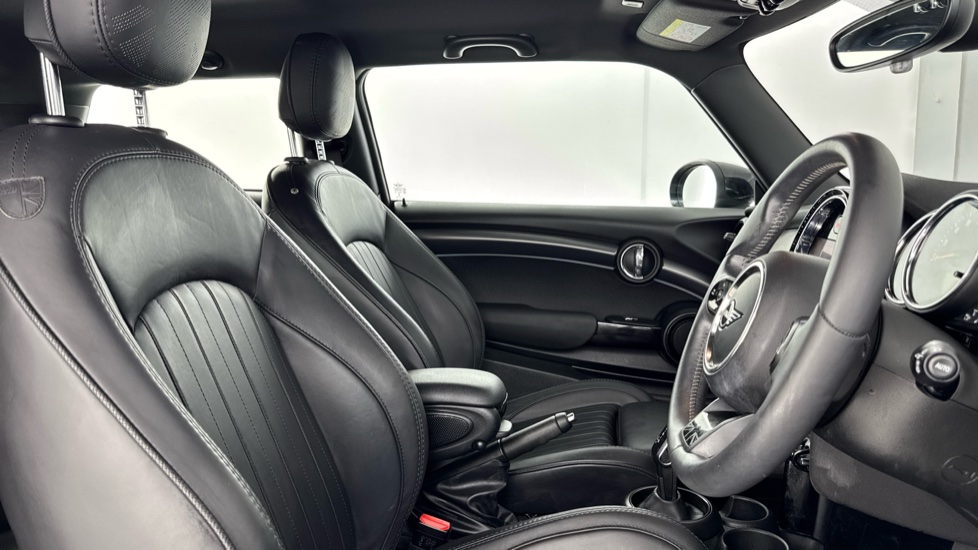 MINI Hatchback 1.5 Cooper Exclusive 3dr Auto Petrol Hatchback - Image 11