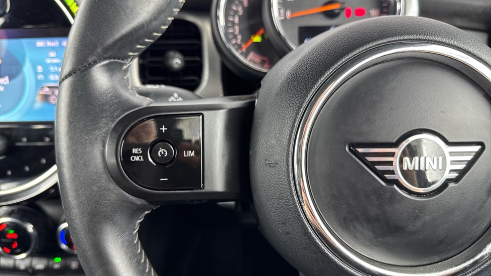 MINI Hatchback 1.5 Cooper Exclusive 3dr Auto Petrol Hatchback - Image 17