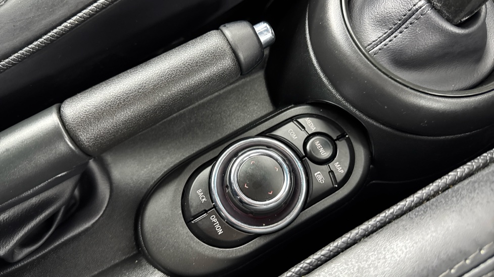 MINI Hatchback 1.5 Cooper Exclusive 3dr Auto Petrol Hatchback - Image 19
