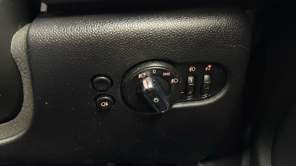 MINI Hatchback 1.5 Cooper Exclusive 3dr Auto Petrol Hatchback - Image 53