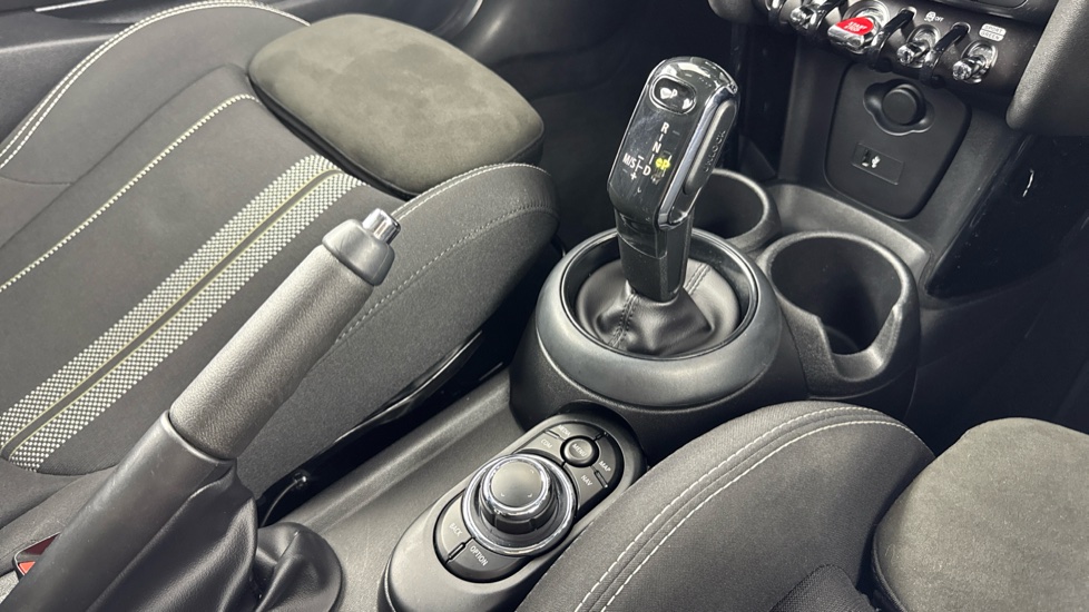 MINI Hatchback 1.5 Cooper Sport 3dr Auto Petrol Hatchback - Image 10