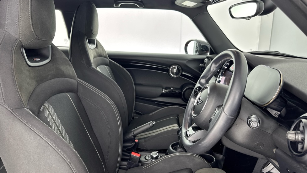 MINI Hatchback 1.5 Cooper Sport 3dr Auto Petrol Hatchback - Image 11
