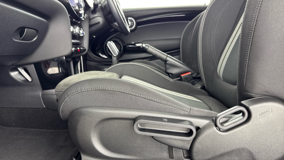 MINI Hatchback 1.5 Cooper Sport 3dr Auto Petrol Hatchback - Image 34