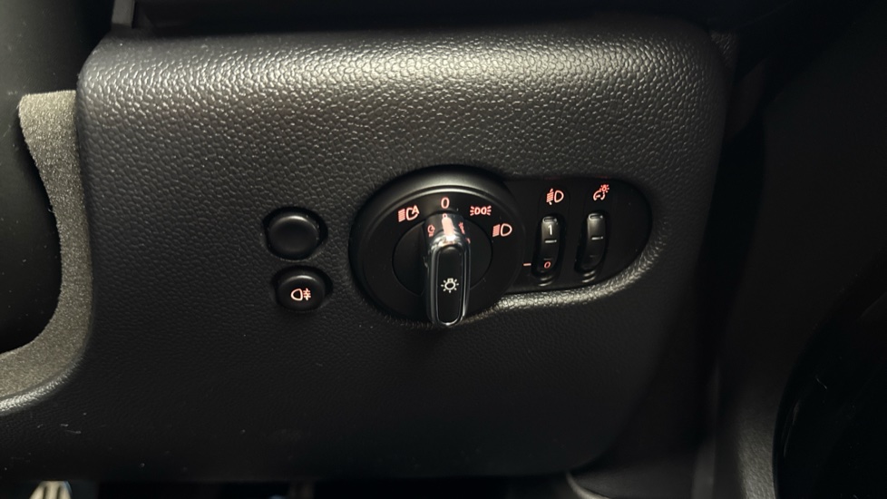 MINI Hatchback 1.5 Cooper Sport 3dr Auto Petrol Hatchback - Image 48