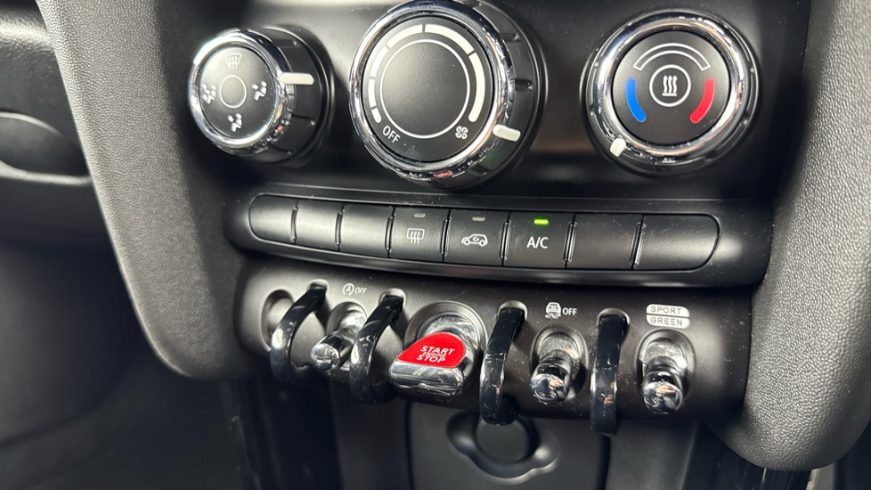 MINI Hatchback 1.5 Cooper Sport 3dr Auto Petrol Hatchback - Image 49