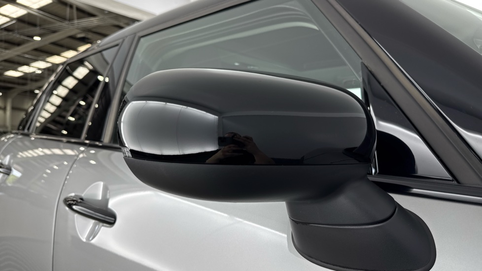MINI Cooper 2.0 S Classic [Level 2] 5dr Auto Petrol Hatchback - Image 30