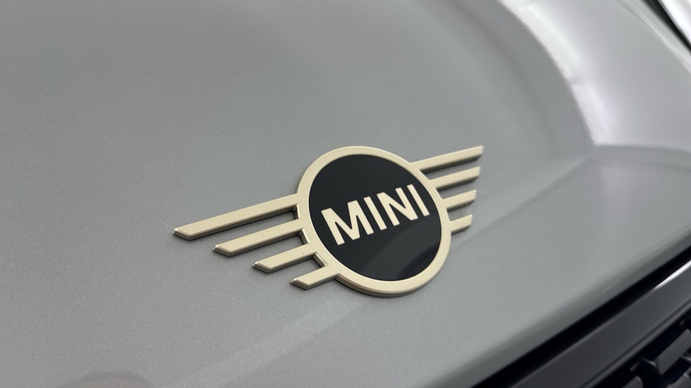 MINI Cooper 2.0 S Classic [Level 2] 5dr Auto Petrol Hatchback - Image 32