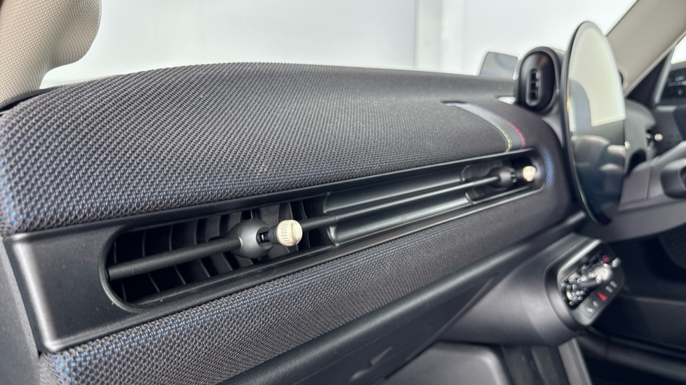 MINI Cooper 2.0 S Classic [Level 2] 5dr Auto Petrol Hatchback - Image 36