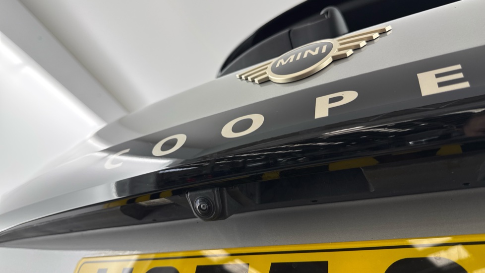 MINI Cooper 2.0 S Classic 5dr Auto Petrol Hatchback - Image 26