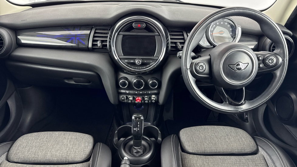 MINI Hatchback 1.5 Cooper II 5dr Auto [Chili Pack] Petrol Hatchback - Image 4