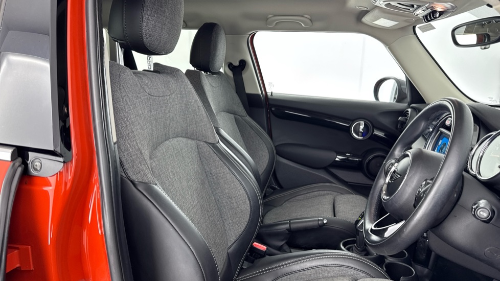 MINI Hatchback 1.5 Cooper II 5dr Auto [Chili Pack] Petrol Hatchback - Image 11