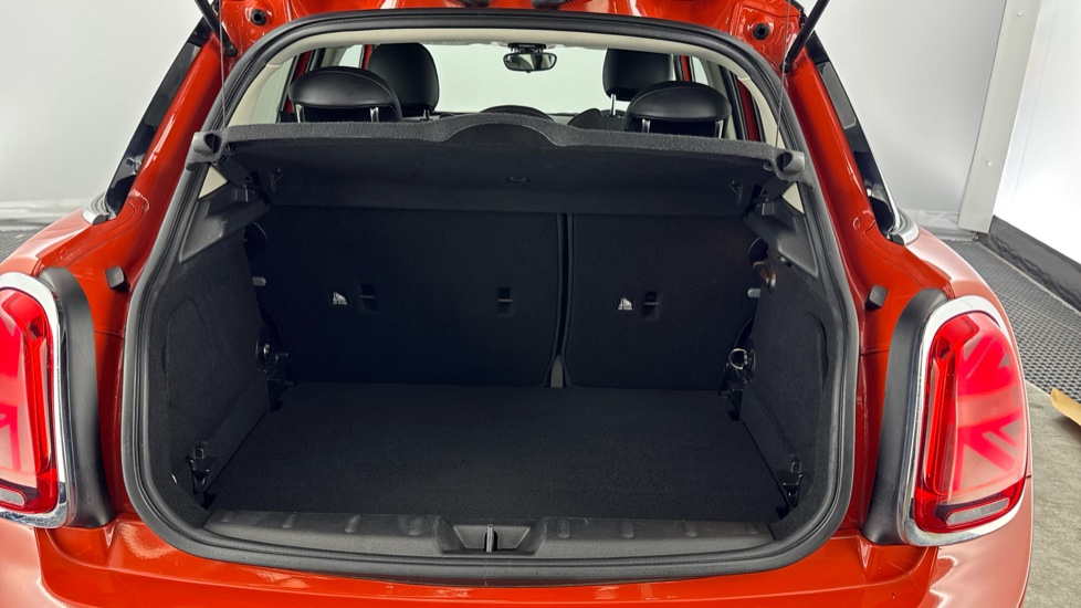 MINI Hatchback 1.5 Cooper II 5dr Auto [Chili Pack] Petrol Hatchback - Image 13